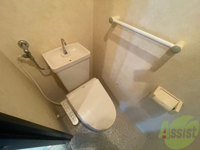 トイレ　トイレです。ウォシュレット付を探している方、おすすめです。