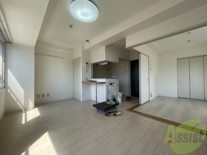 居室・リビング　広くてキレイなお部屋が広がっていて、充実した生活が送れそう。