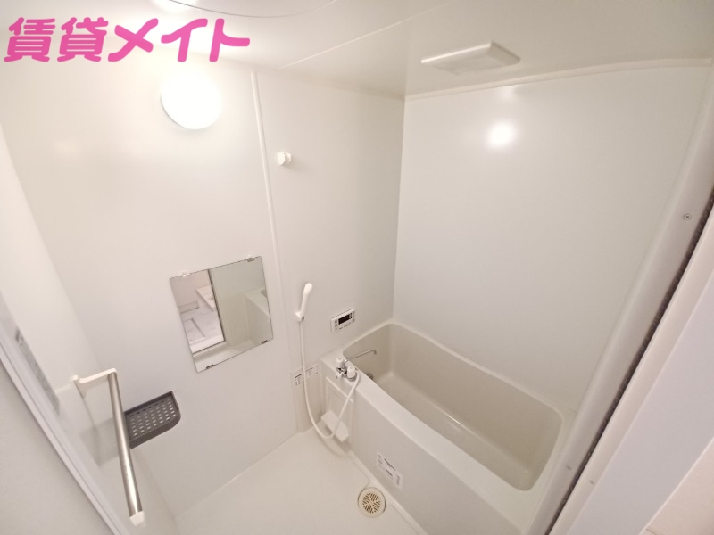 バス・シャワールーム　同型参考写真