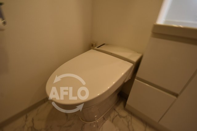 トイレ　アルス大手前プレミア　トイレ