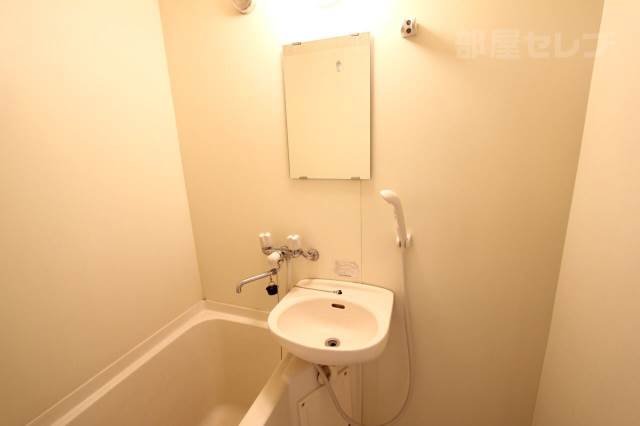 洗面設備　３０５