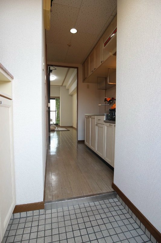 玄関　同じ物件の別のお部屋です。
