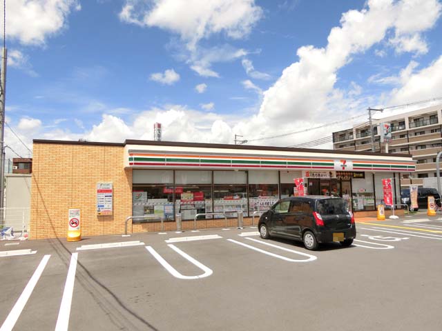 コンビニ　セブンイレブン 八尾南太子堂2丁目店（コンビニ）まで486m