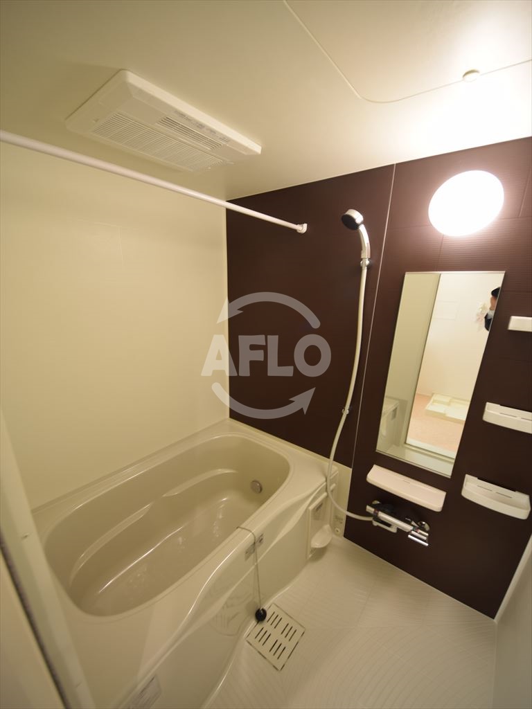 バス・シャワールーム　グーラテースU.H.Y　浴室