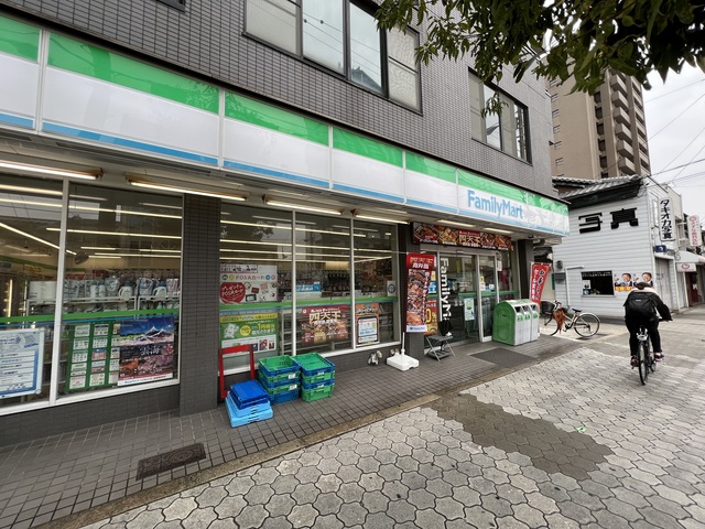 コンビニ　ファミリーマート阿倍野王子町店（コンビニ）まで541m