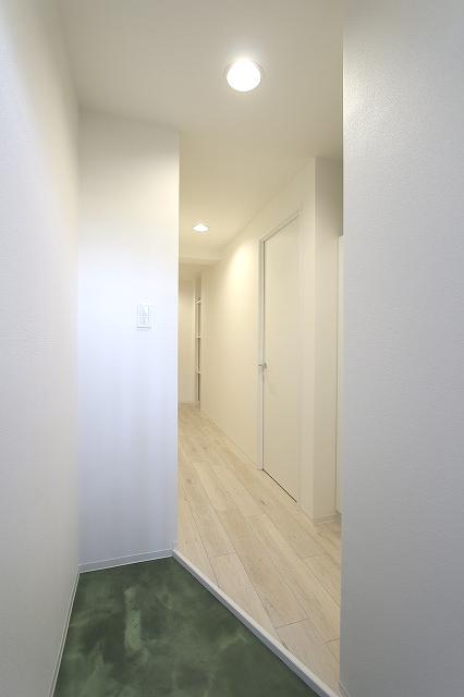 玄関　写真は同タイプ別室