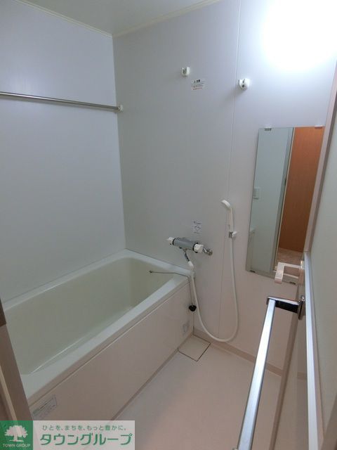 バス・シャワールーム　Fタイプ2020年8月撮影 同タイプB508号室の写真です。