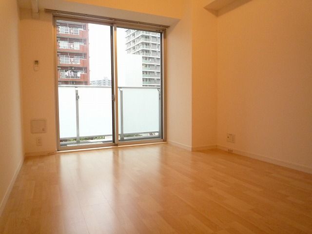 居室・リビング　洋室７．３帖