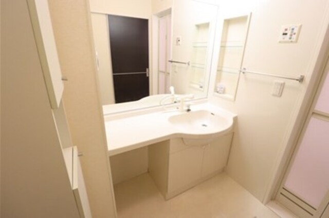 洗面設備　洗髪洗面化粧台