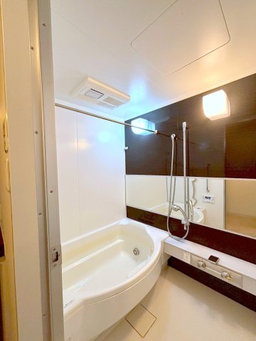 バス・シャワールーム　落ち着いた空間のお風呂です（参考写真です）