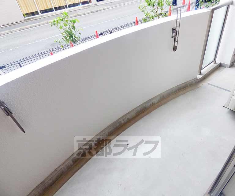 バルコニー　広めのバルコニー