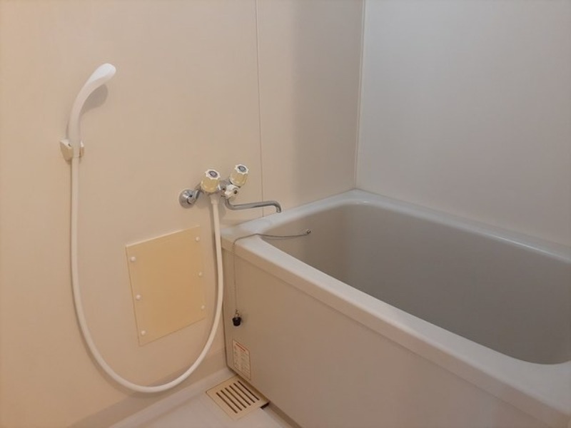 バス・シャワールーム　図面と現状に相違がある場合には現状を優先