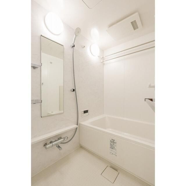 バス・シャワールーム　※別部屋参考写真