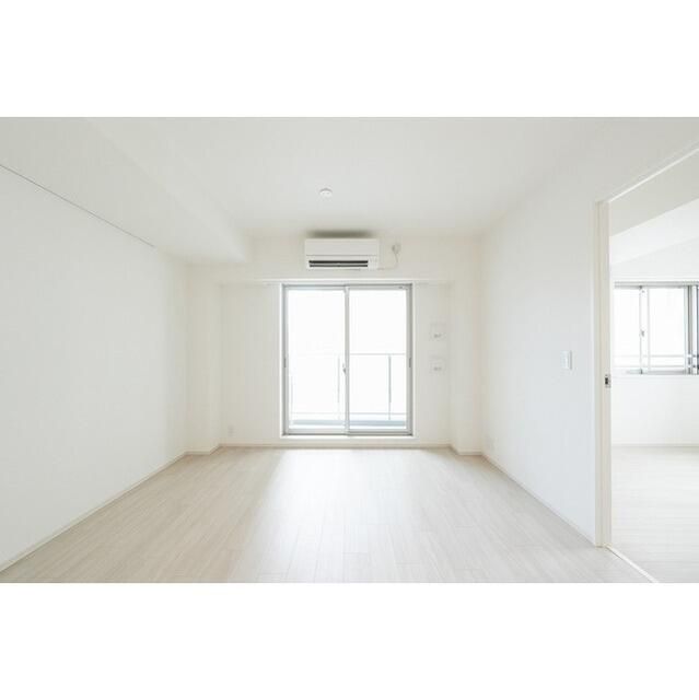 居室・リビング　※別部屋参考写真