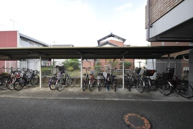 その他　★屋根付き駐輪場★