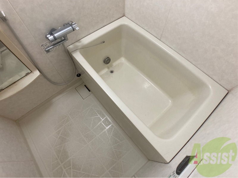 バス・シャワールーム　お風呂になります。一日の疲れを癒してくださいね。