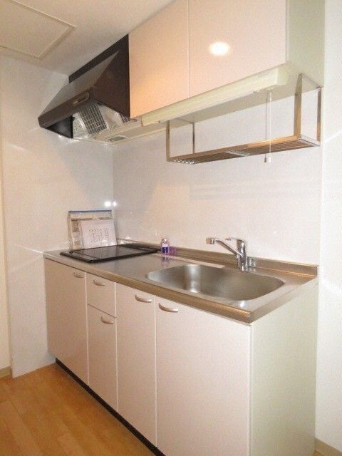 キッチン　※写真は別号室です。