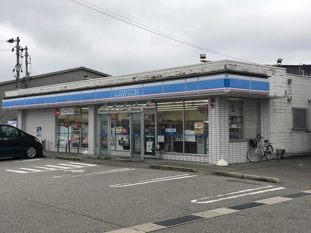 コンビニ　ローソン 婦中鵜坂店（コンビニ）まで728m