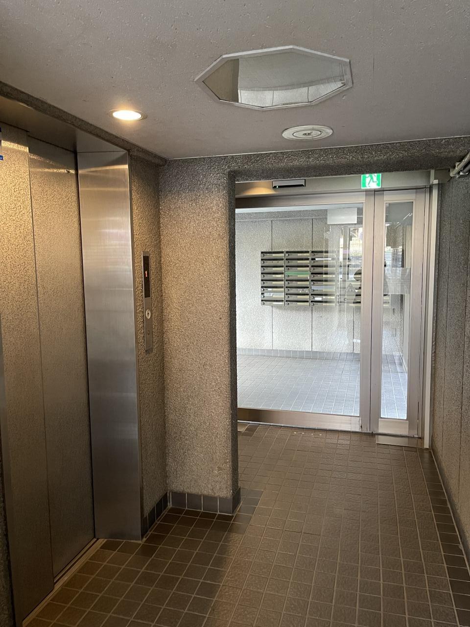 建物外観　エントランス