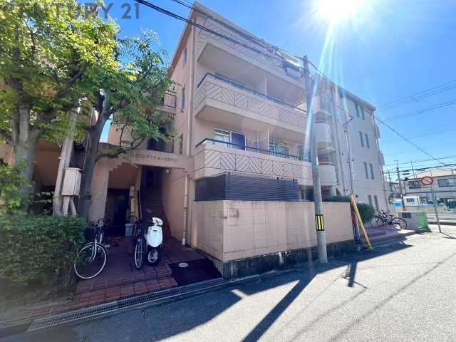 建物外観　防犯カメラ付きでセキュリティ面も安心です。