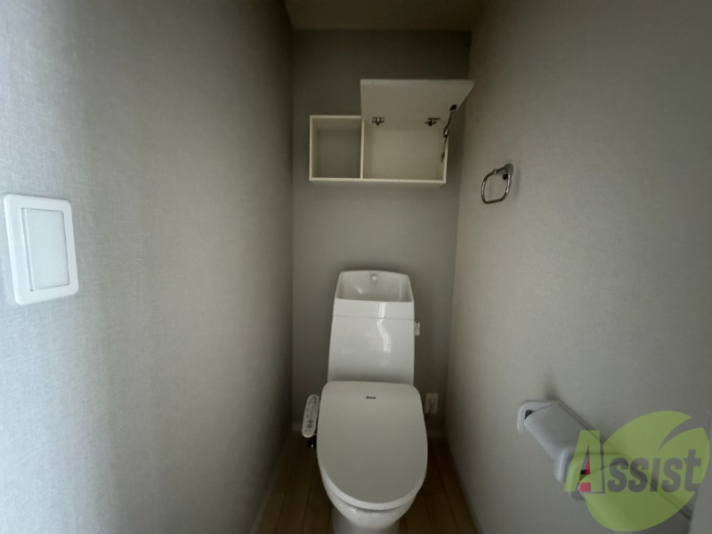 トイレ　トイレはウォシュレット機能付きです。安心して使用できますね。