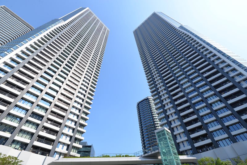 建物外観　2015年築のツインタワー
