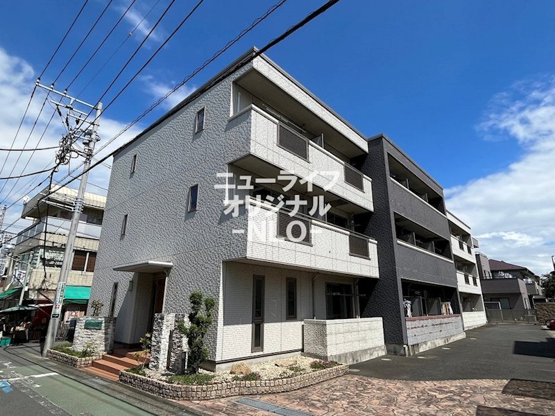 建物外観　積水ハウスのシャーメゾン。」
