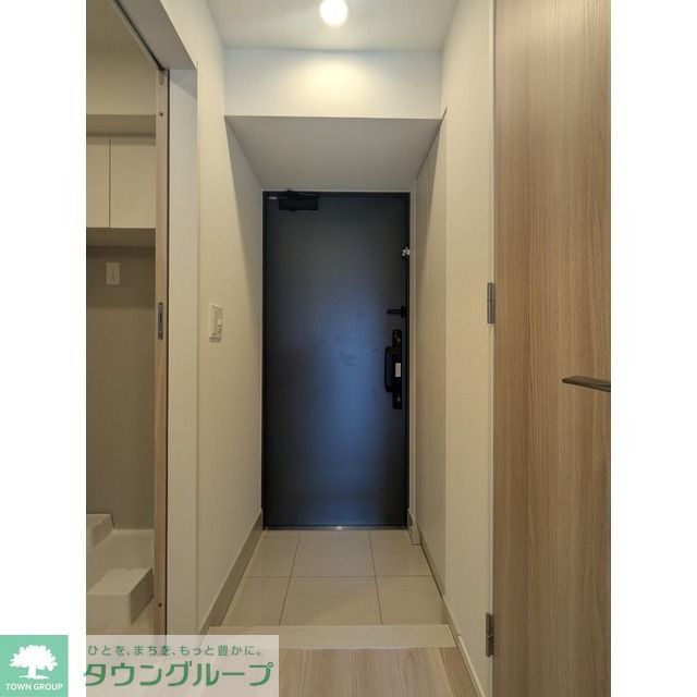 玄関　同タイプ写真　※現況優先