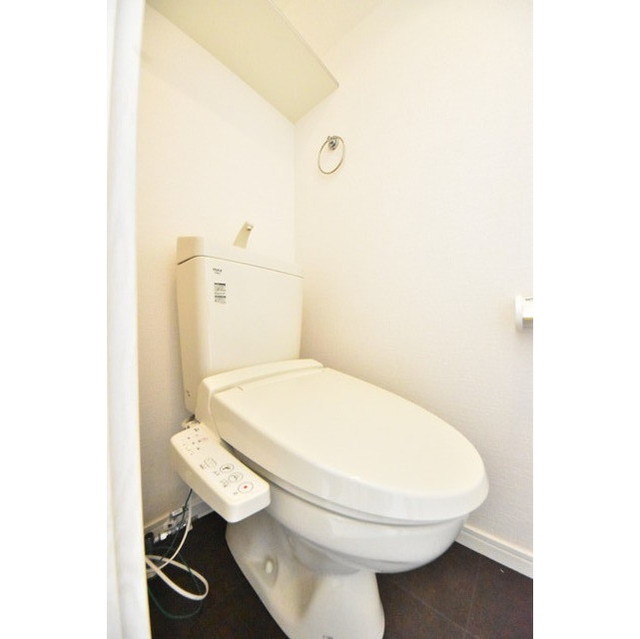 トイレ　清潔感のあるトイレです