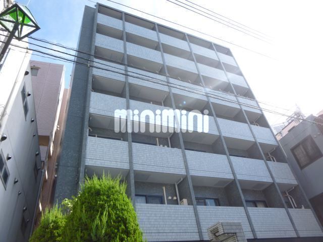 建物外観　明るい光が差し込みます