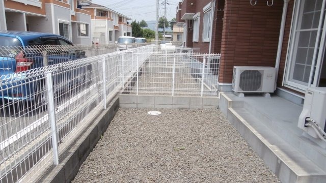 バルコニー　庭
