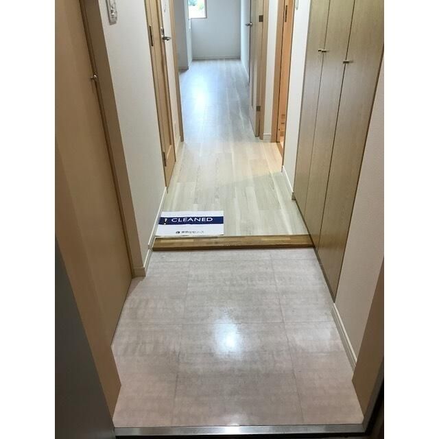 玄関　収納もある玄関です