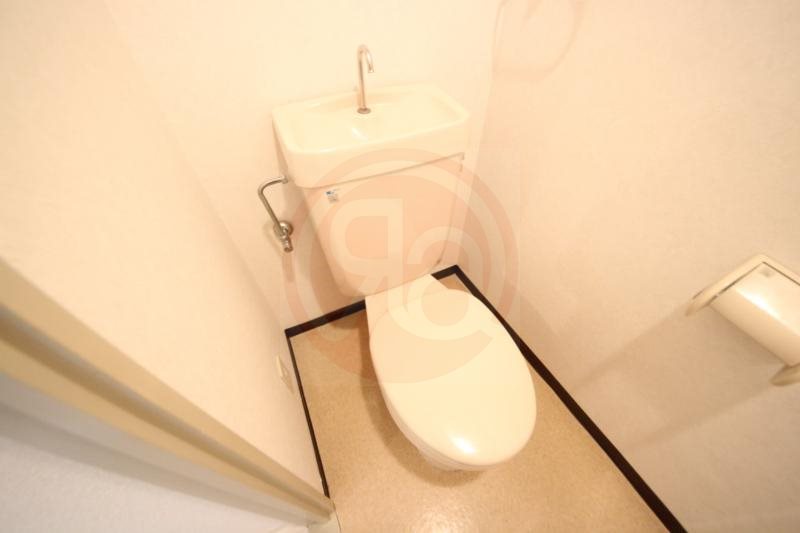 トイレ　コンパクトで使いやすいトイレです