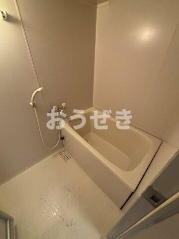バス・シャワールーム　?