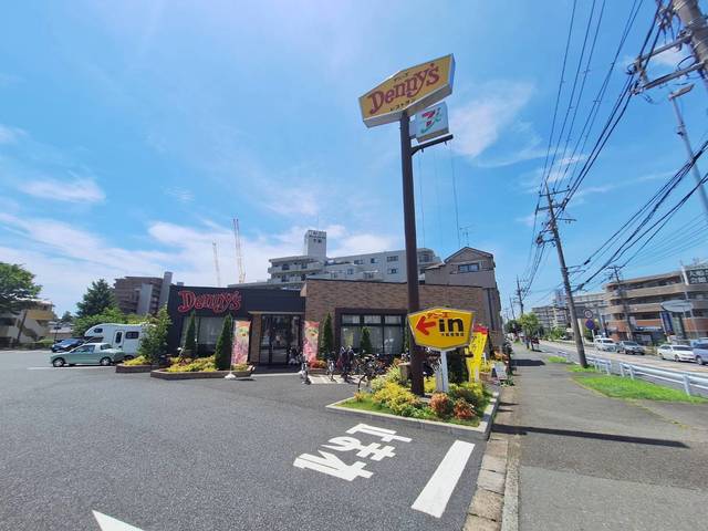 飲食店　デニーズ大船笠間店（飲食店）まで818m