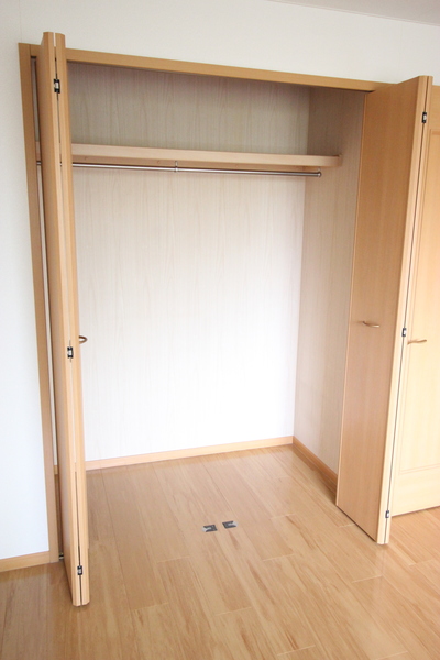 収納　北側洋室クローゼット