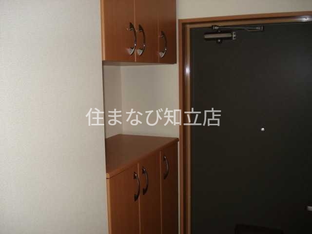 玄関　同型別部屋写真