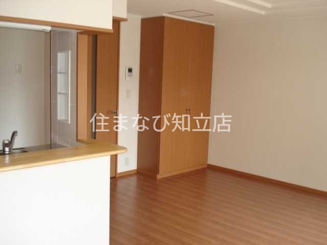 居室・リビング　同型別部屋写真