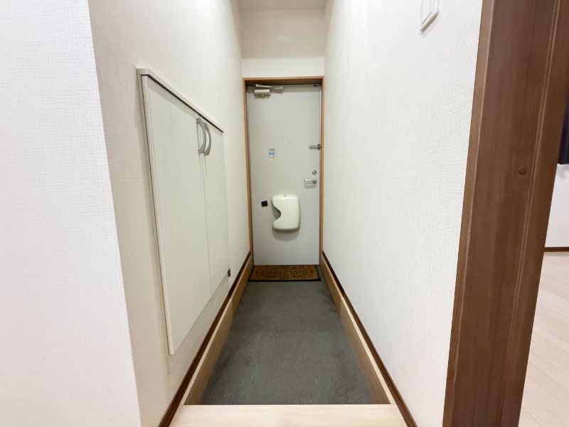 玄関　１０２号室の写真