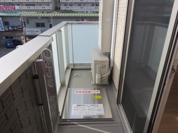 バルコニー　お布団干せます！