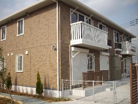 建物外観　ゲート式オートロックのついた大和ハウス施工のお部屋
