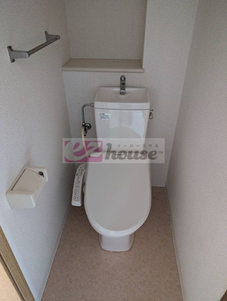 トイレ　別部屋の参考写真です
