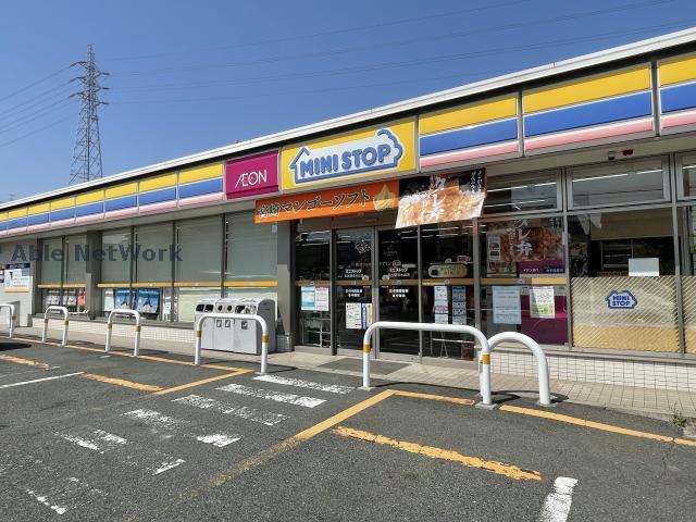 コンビニ　ミニストップ名古屋清水山店（コンビニ）まで791m