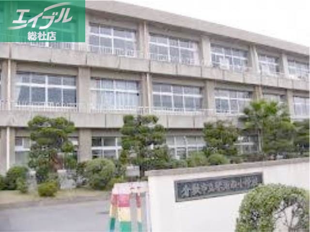 小学校　倉敷市立琴浦西小学校（小学校）まで657m
