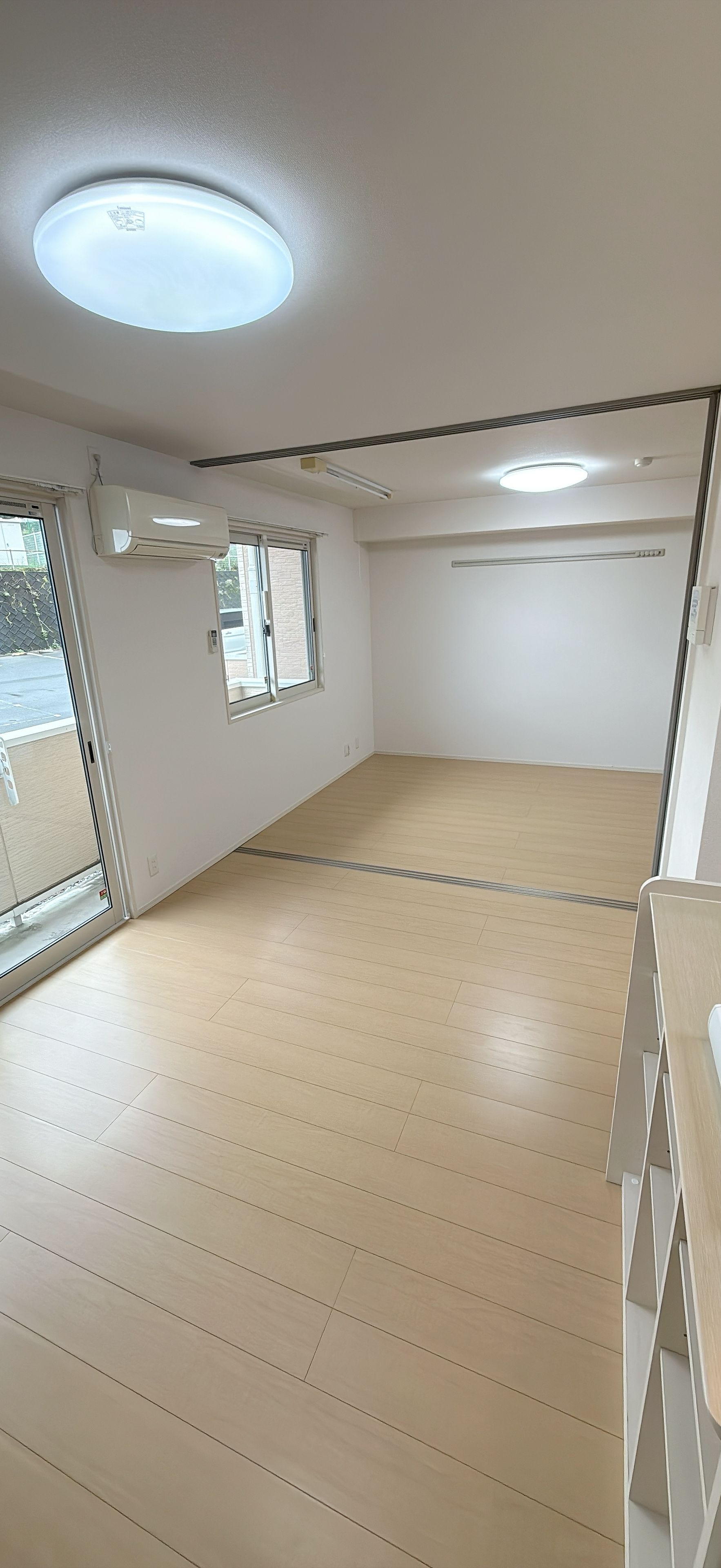 ＪＲ常磐線 いわき駅 徒歩44分 3階建 築14年の居間写真