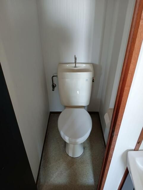 トイレ　別部屋参考写真です