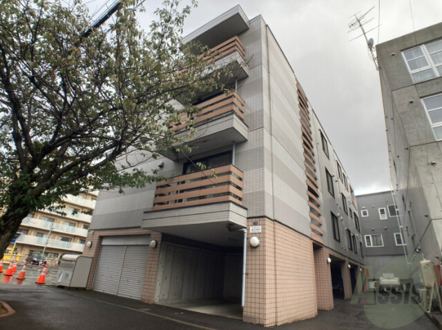 建物外観　札幌市中央区南５条西「アビタ円山」
