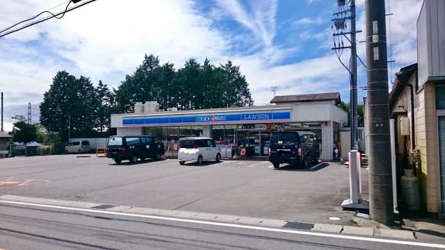 コンビニ　ローソン　出雲小山町店（コンビニ）まで800m