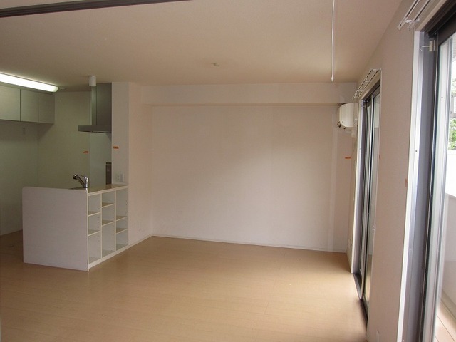 居室・リビング　写真は別の部屋のものです
