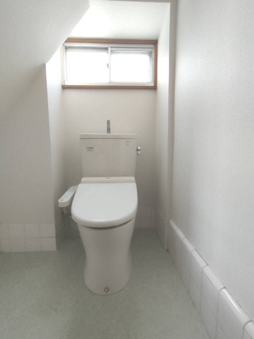 鈴木様貸家のトイレ写真